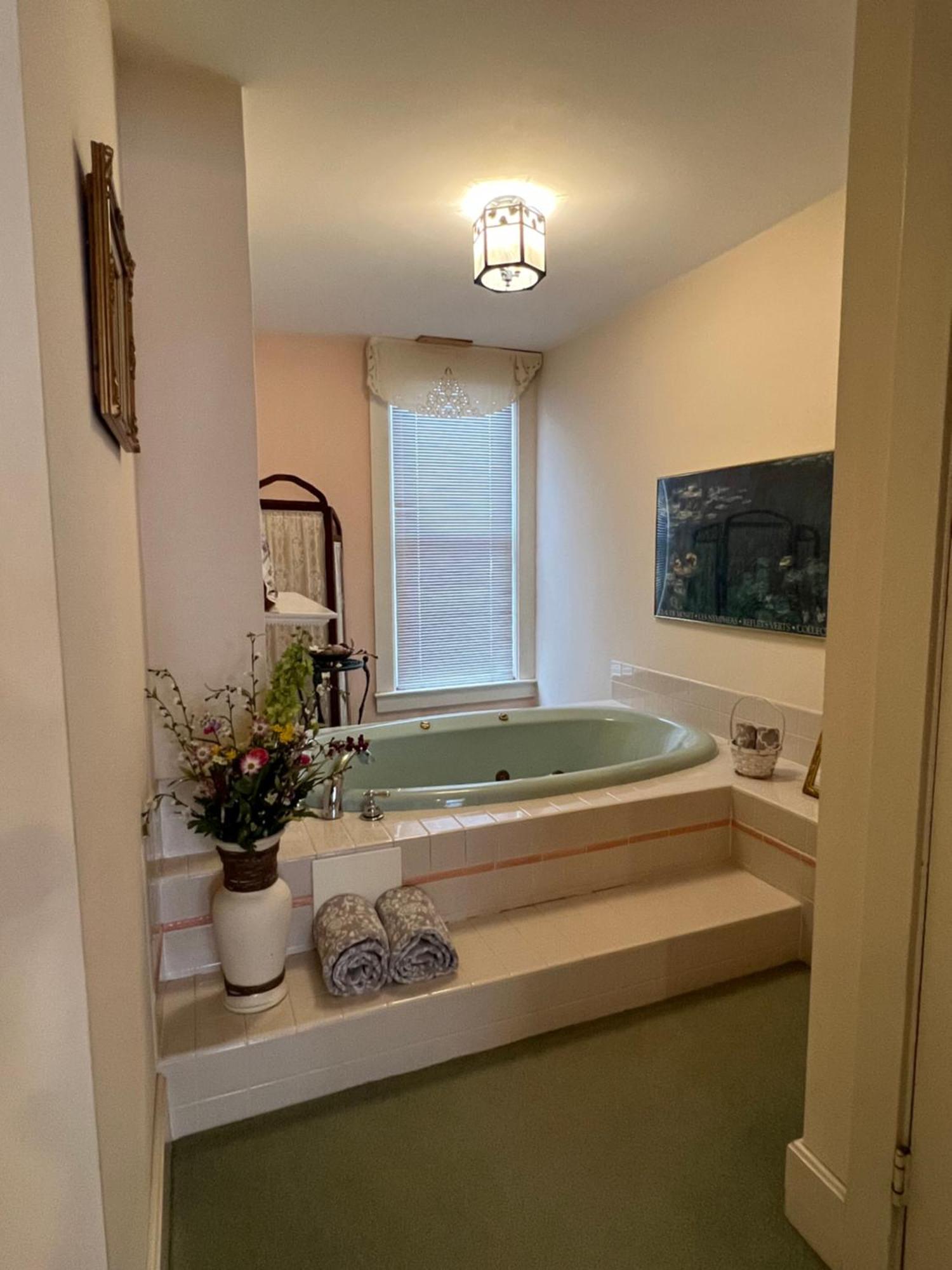 Astor House Bed & Breakfast Green Bay Eksteriør bilde
