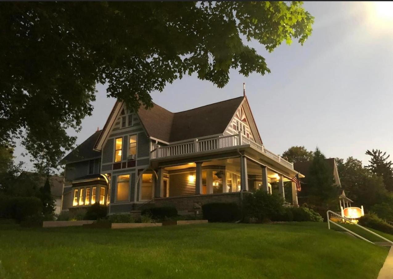 Astor House Bed & Breakfast Green Bay Eksteriør bilde