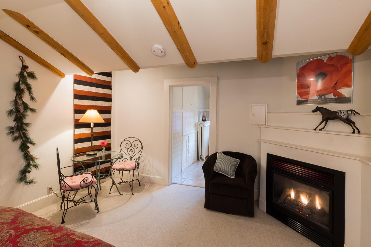 Astor House Bed & Breakfast Green Bay Eksteriør bilde