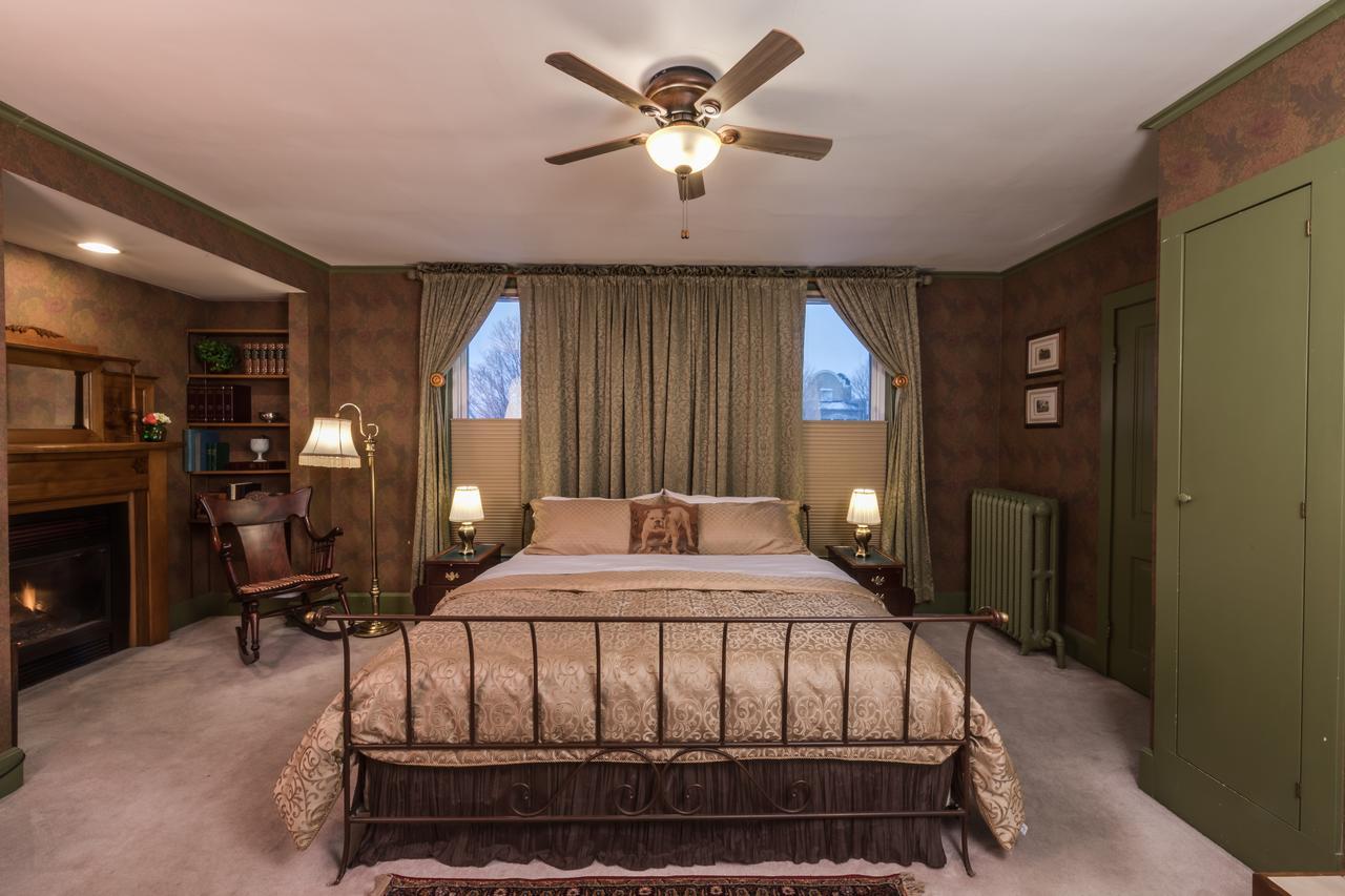 Astor House Bed & Breakfast Green Bay Eksteriør bilde
